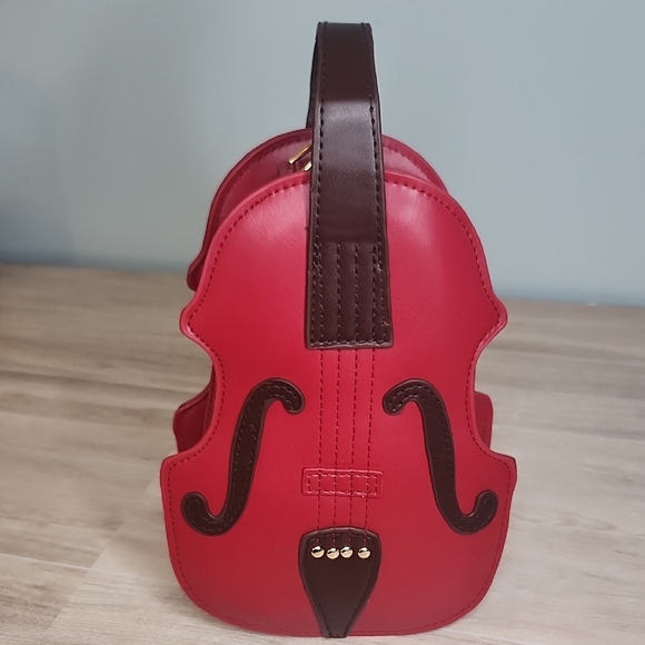 Red‎ Violin-Shaped Handbag - Picture 1 of 5